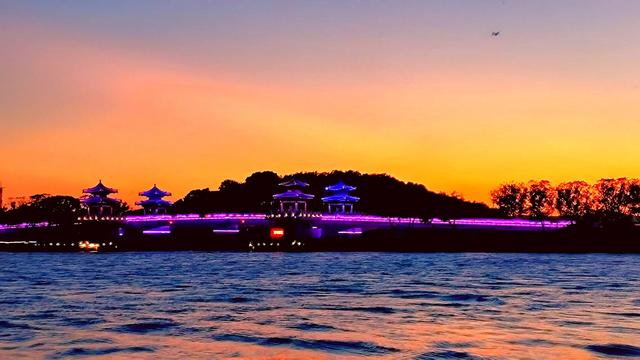 渤公岛丨喧嚣之外的湖畔清境