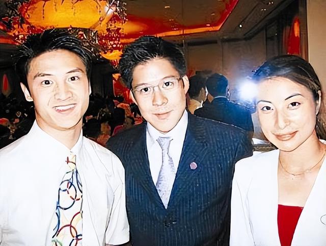 霍启刚没想到，44岁郭晶晶再传喜讯，让霍震霆和香港阔太圈沉默了