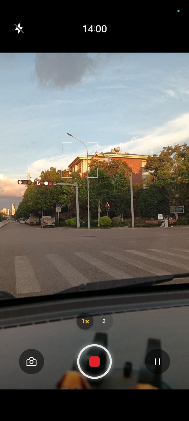 低头拉车还需要抬头看天