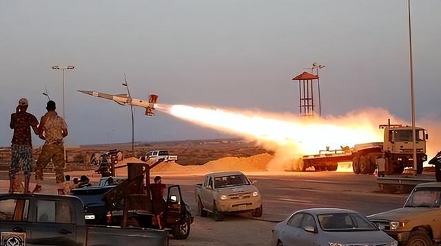 美媒：哈马斯的5000枚火箭弹	，至少打出了中国五年的战略缓冲期​