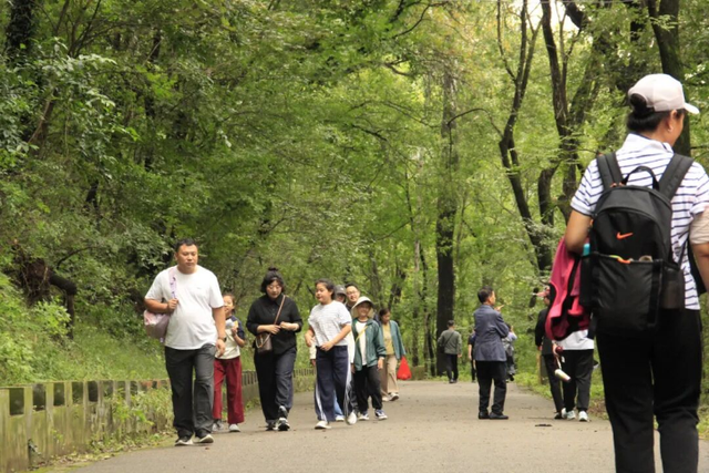 国庆中秋假期第七天，山亭旅游热度仍不减
