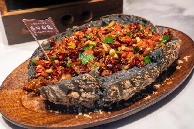 心甘情愿为它“发福”！这座小城的美食，连吃三天都不够～