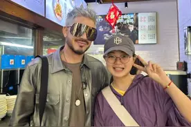 笑不活了，亚当被刘柏辛带去嗦粉，我却笑死在网友评论区里图片