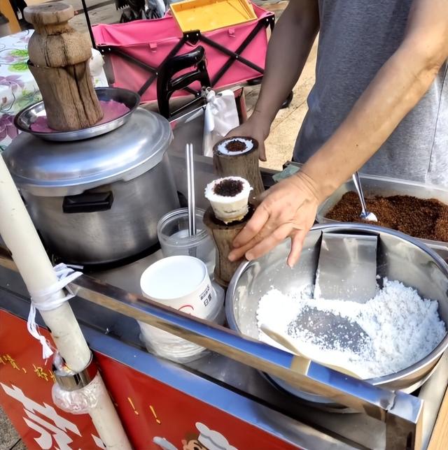 高铁直达，重庆这个地方才是吃货的天堂吧！好多物美价廉的小吃啊