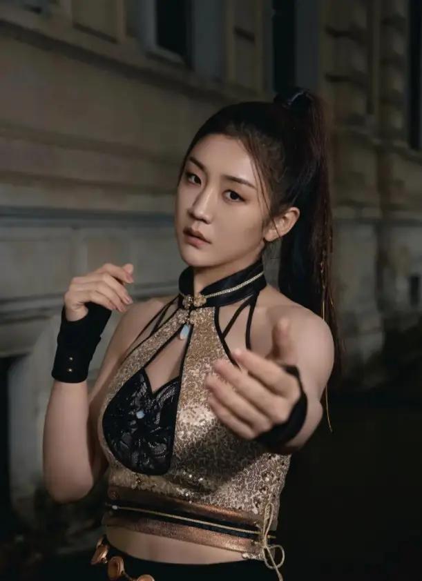 陈梦不打乒乓球后,风格都变了