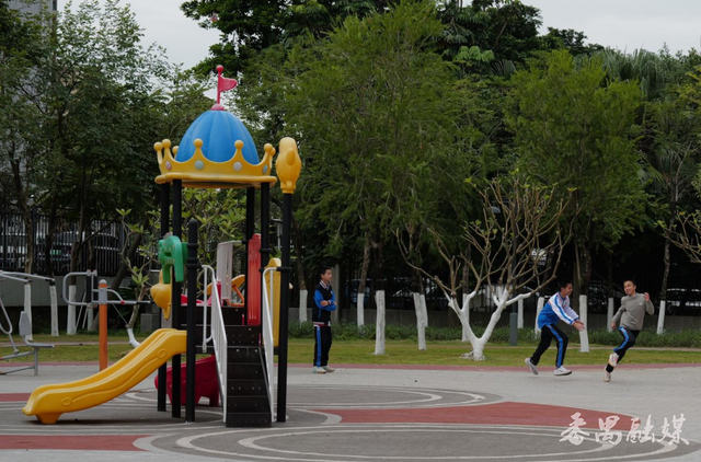 番禺区桥南桥景滨水公园：焕新生态活力 家门口的儿童友好乐园