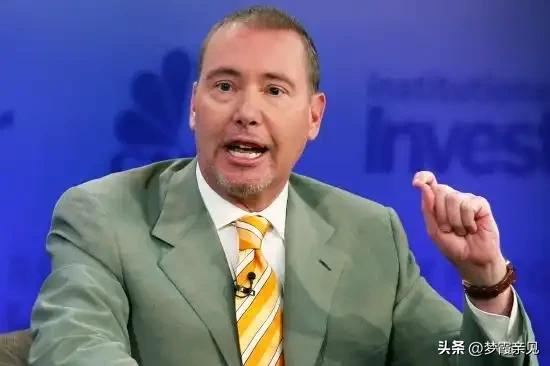 新债王喊黄金“还要跌”!机构为啥和他唱反调?