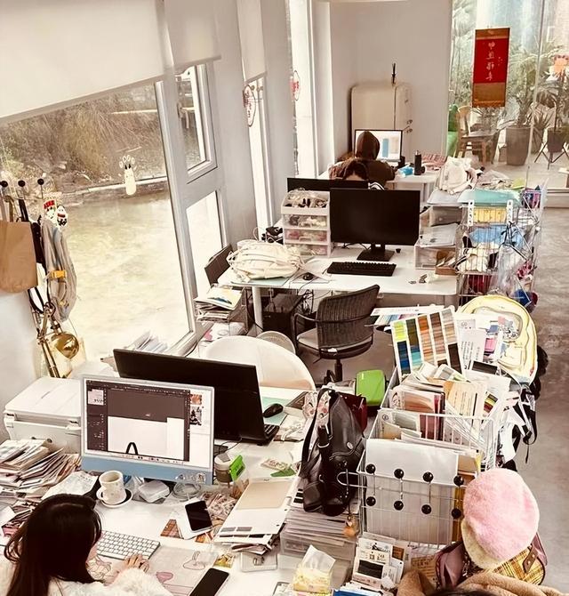 千亿“痛经济”爆火，年轻人的个性化表达，有商家年入千万