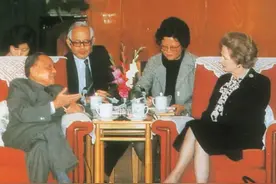 97年香港回归，我军看见安全隐患，509名军人乘坐装甲车提前入港图片