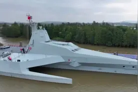 055贴身护卫：只有500吨的“虎鲸”无人艇，能提高055两成战力？图片