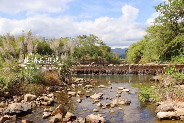 宁波宁海的10公里长溪，不仅是绝美玩水胜地，秋季的风景也很秀丽