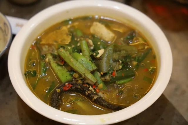 梯田映暖阳，元阳让异乡人恋上“第二故乡”