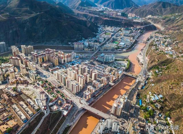 西藏“东大门”！被90%游客错过的宝藏城市，藏着世界级奇观！