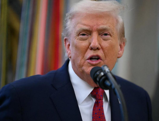 出大事了！菲律宾跟风亲美，国内民众齐声抗议，小马科斯兜不住了