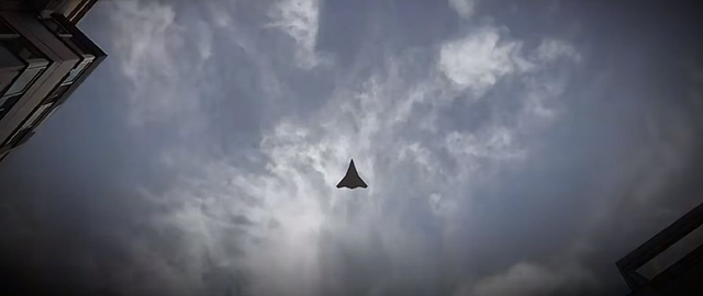 解放军试飞的神秘战机是忠诚僚机吗