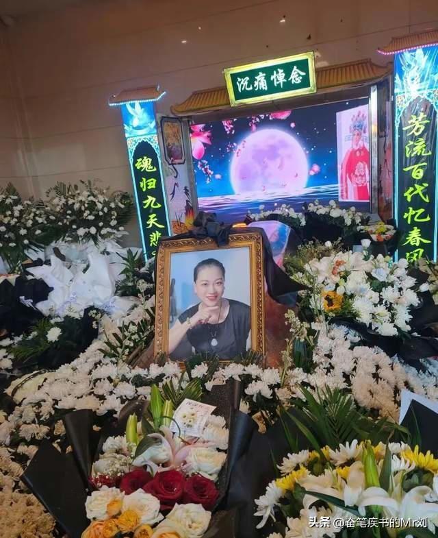 一路走好！49岁孟再平走上朱媛媛后路，追悼会曝光 曾打百万抗癌针