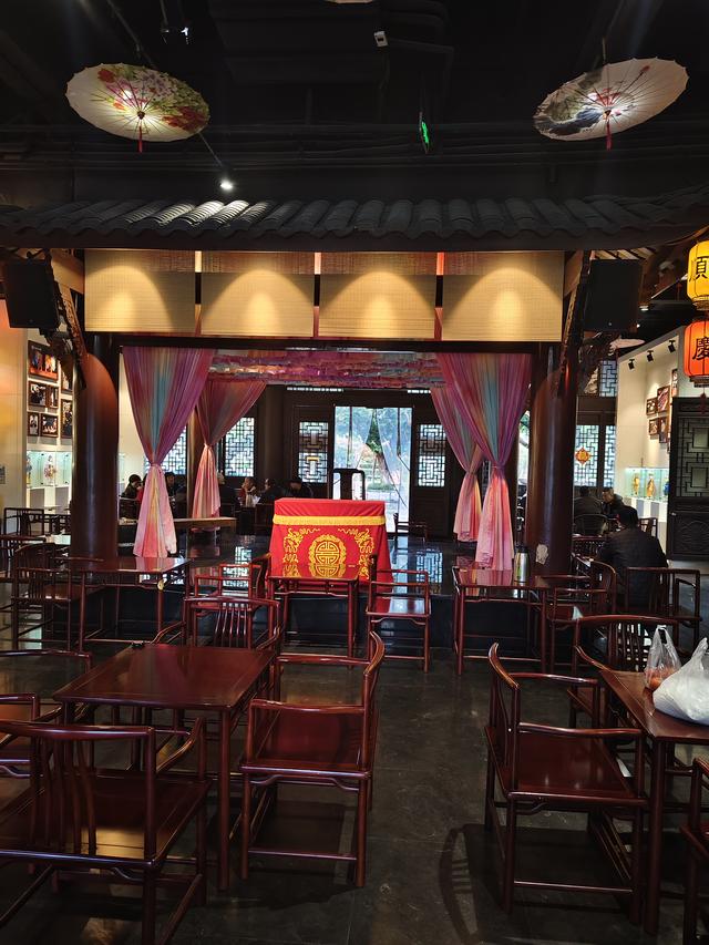 南行漫记：放慢行走的脚步，我们在南充休整