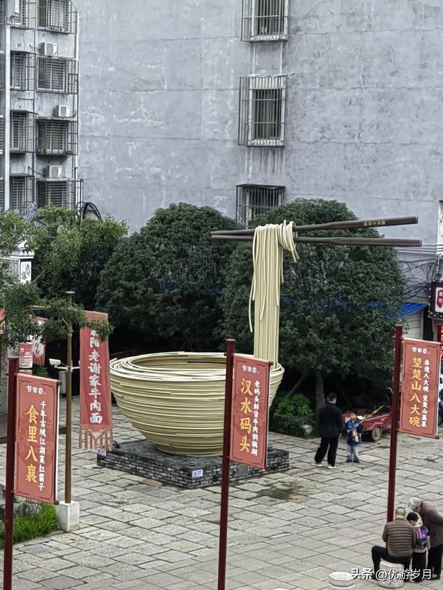 襄阳古城汉江风景很美