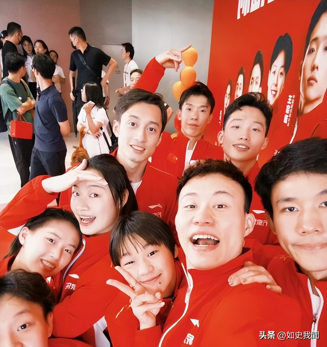 全红婵正式回归亮相！身材高挑颜值抢眼，留长发后判若两人