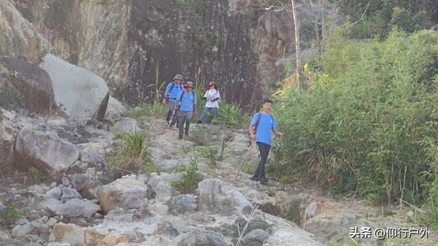 揭西猴面石徒步登山