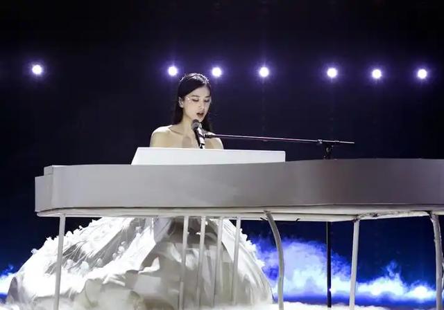 明明是戏子,却把自己当大腕,论"耍大牌",这5位明星真够丢脸