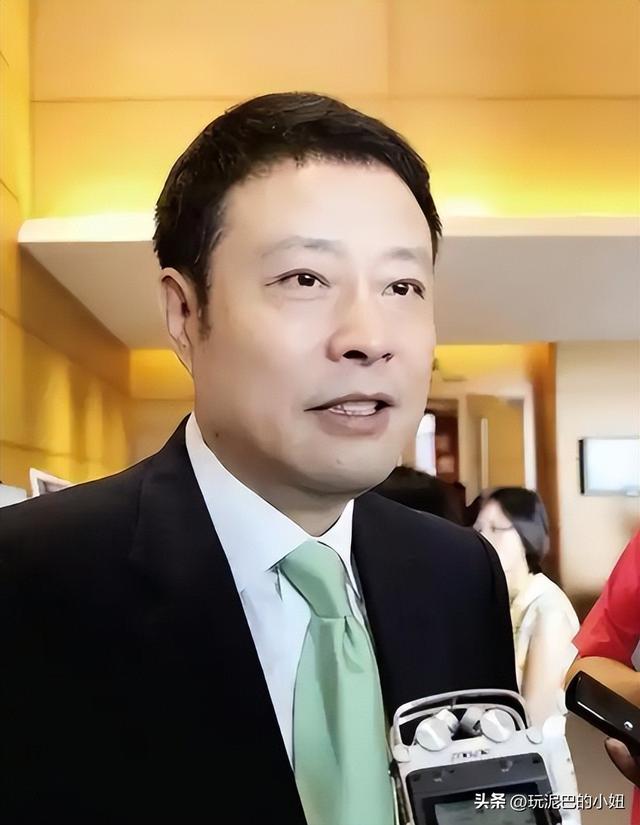 没想到，主持央视天气预报将近30年的宋英杰，竟是兼职“临时工”