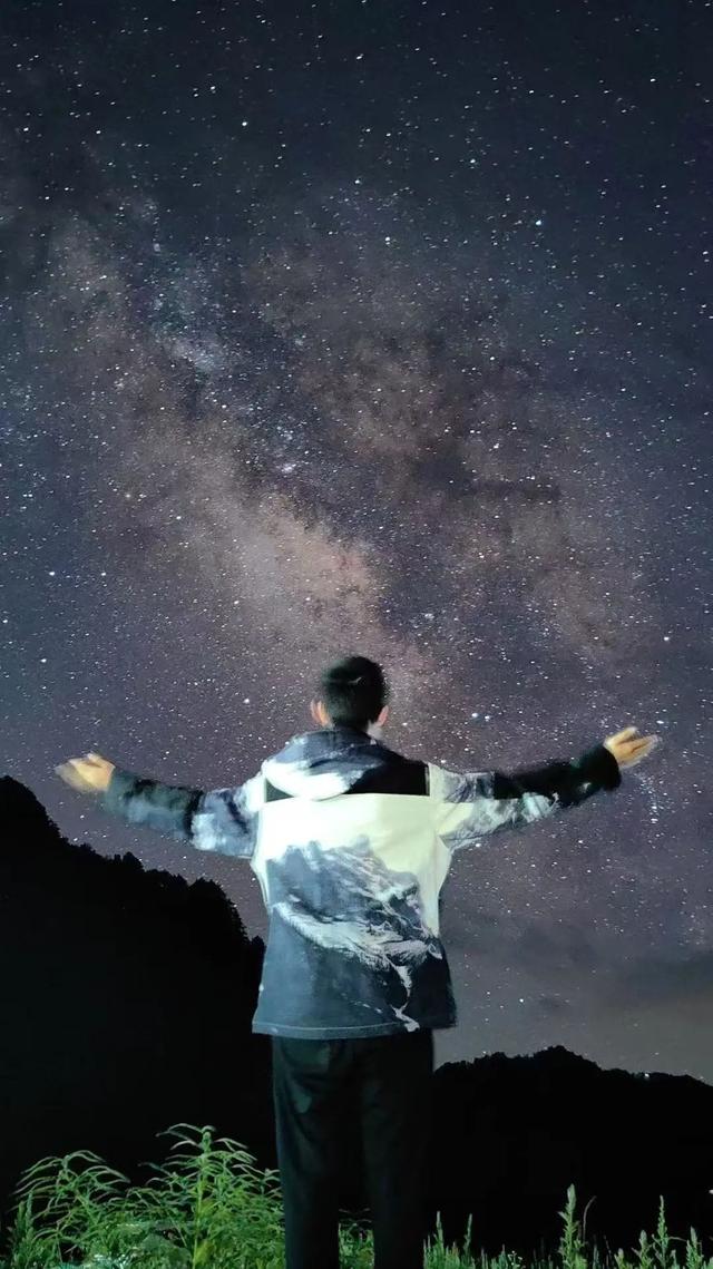 高温速逃指南！连续一周“全勤打卡”日照金山+星空银河！