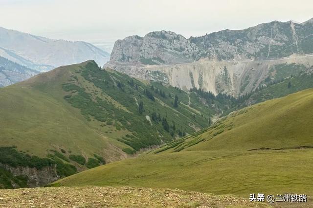 走，坐火车去新疆感受初冬韵味！