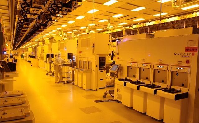 无视美国阻拦,荷兰执意向中国出售大批光刻机,外媒：ASML太狡猾