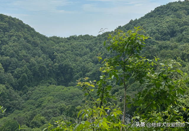 来征服杭州“隐藏名山”吧，一趟下来，让人心胸开阔，诗意盎然！