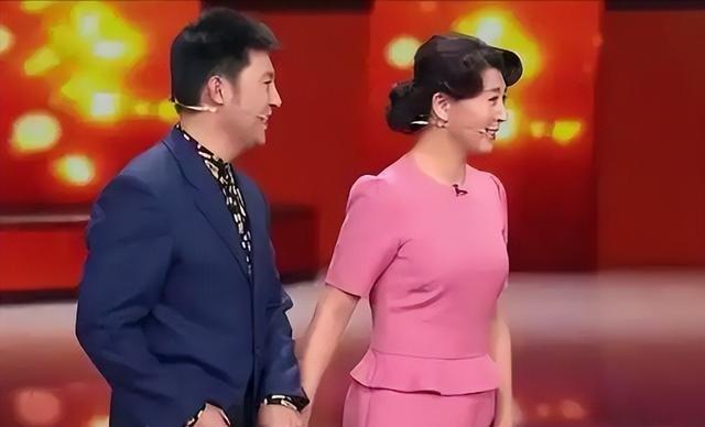 孙涛崩溃大哭发声不到24小时，荒唐的一幕出现，闫学晶把他害惨了