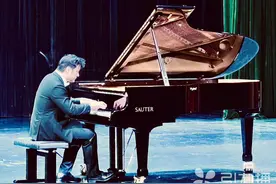 钢琴独奏版《梁祝》在苏城首度上演图片