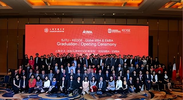 “阵风”惨败歼-10C，美国失算，阿联酋拒交保护费，或购歼-35？