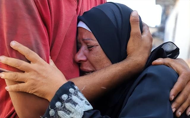 停火后的加沙依旧没有安全：持续空袭与封锁让人无处可逃