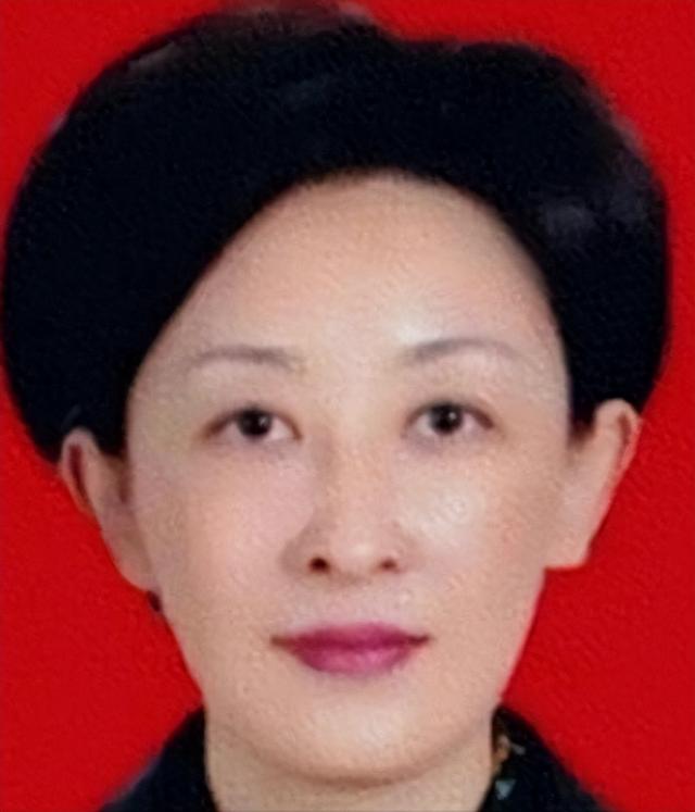 又揪出来一个巨贪	，金额高达9.7亿，首富夫人郝斌跨境逃亡失败了