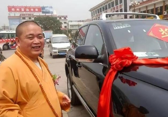 释永信刚被查，令人担心的事就发生了，著名央视主持人受到了牵连