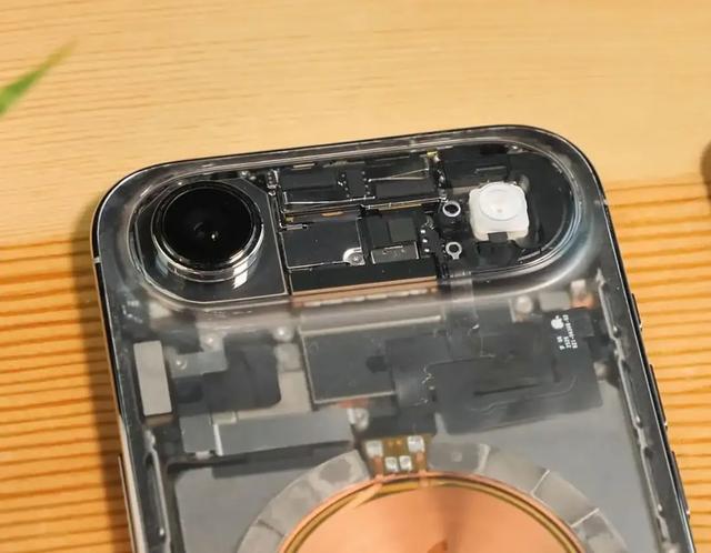 透明版 iPhone Air 来了！这外观真的很漂亮啊