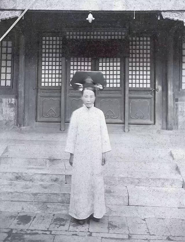 溥仪从小有个“坏习惯”，奶娘羞于启齿，宫女太监也不得不回避