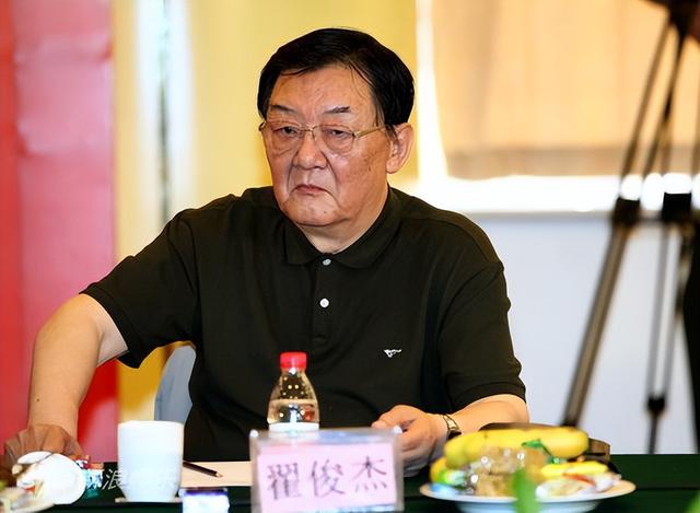 84岁翟俊杰导演去世!儿子是著名演员，演《三叉戟》《灼灼韶华》