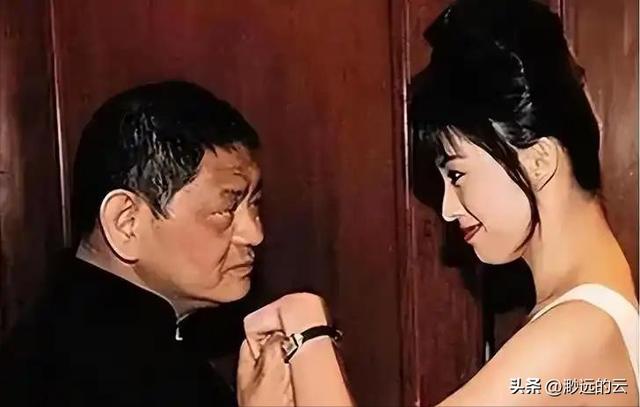 100多位情妇，包养费上亿元，9女同床却落得个凄凉下场	、人财两空