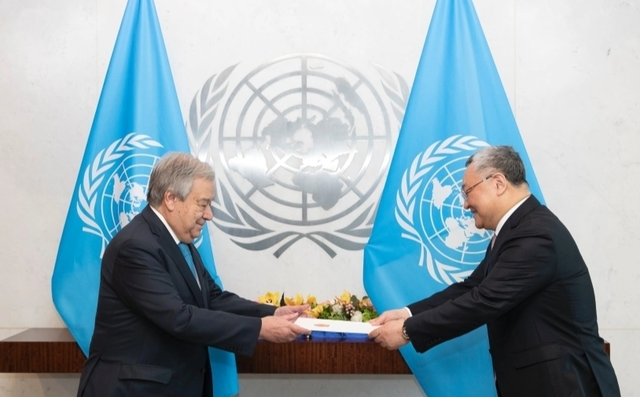 准备收网？中方发出最后通牒，高市紧急派人访华，我大使下死命令