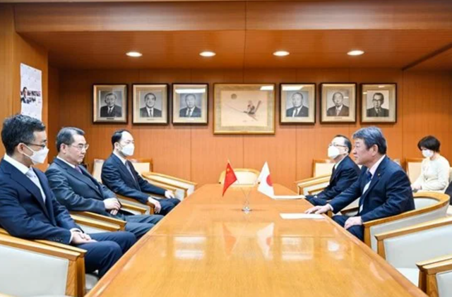 中日战机对峙创下3个首次	，日方召见中国大使抗议，中方当场驳斥