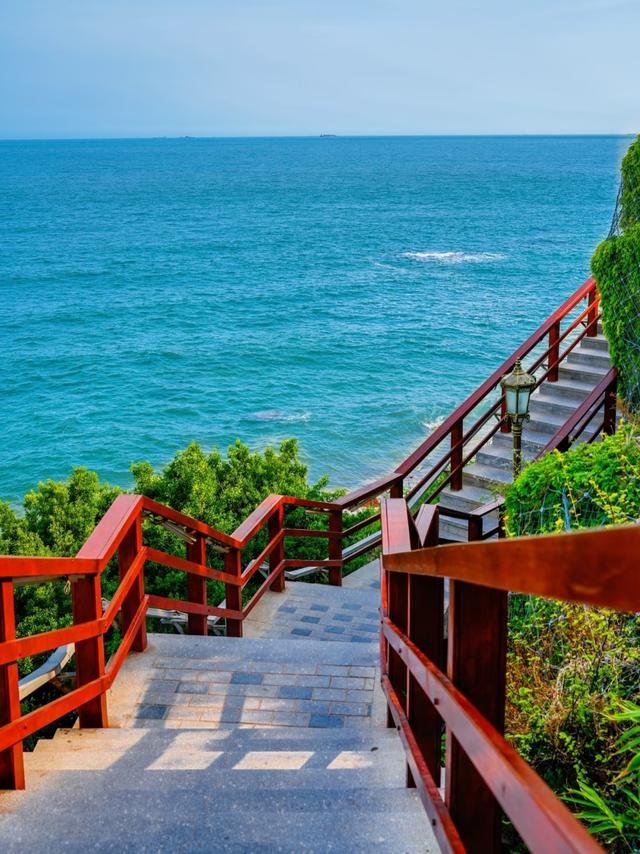 和老伴去青岛住了一个月，当地人对待外省人的态度：让我眼界大开