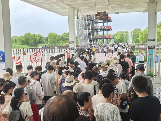 重磅消息！免票！免票！滕州微山湖红荷湿地面向山东省内游客免门票啦！