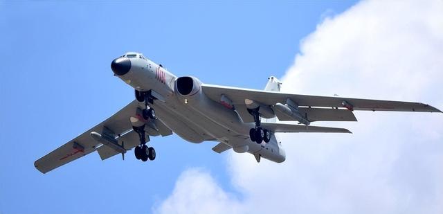 中俄联手绕岛巡航：这波“围岛	”操作	，把日本彻底整紧张了