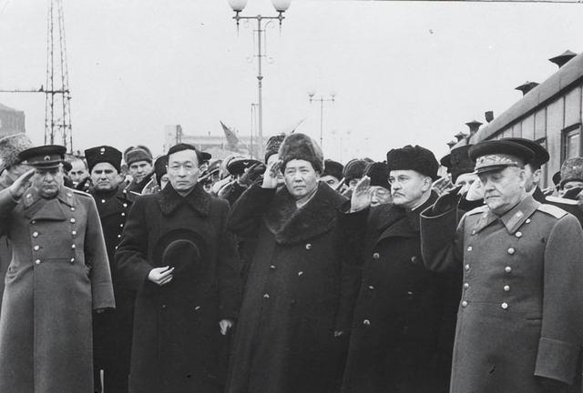俄乌打到现在，让人越发佩服毛主席，他69年前对苏联的建议真高明
