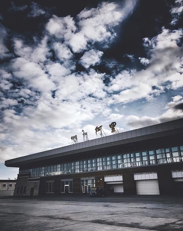 攻不了也守不住！中国空军在西藏上空，足足被印度空军欺负了40年