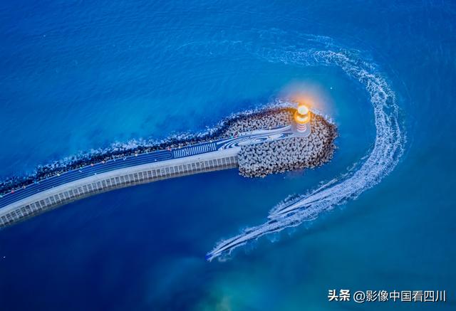海南陵水：自由灯塔引客来