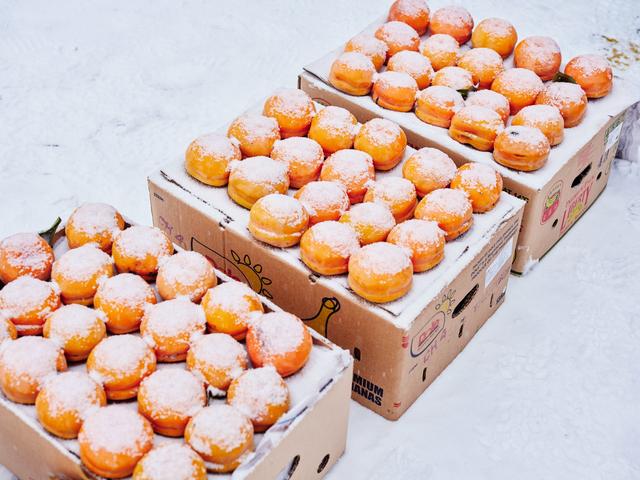 长白山西坡大集，感受东北集市的浓郁烟火气，解锁冬日的别样快乐