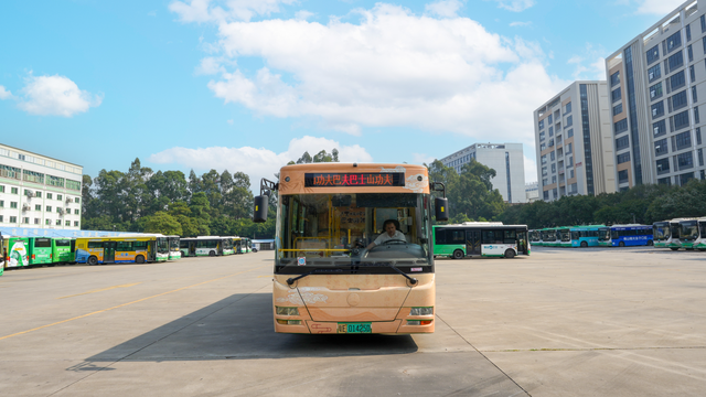 12月6日发车！佛山首台“功夫巴士”即将驶上街头，邀你沉浸式体验